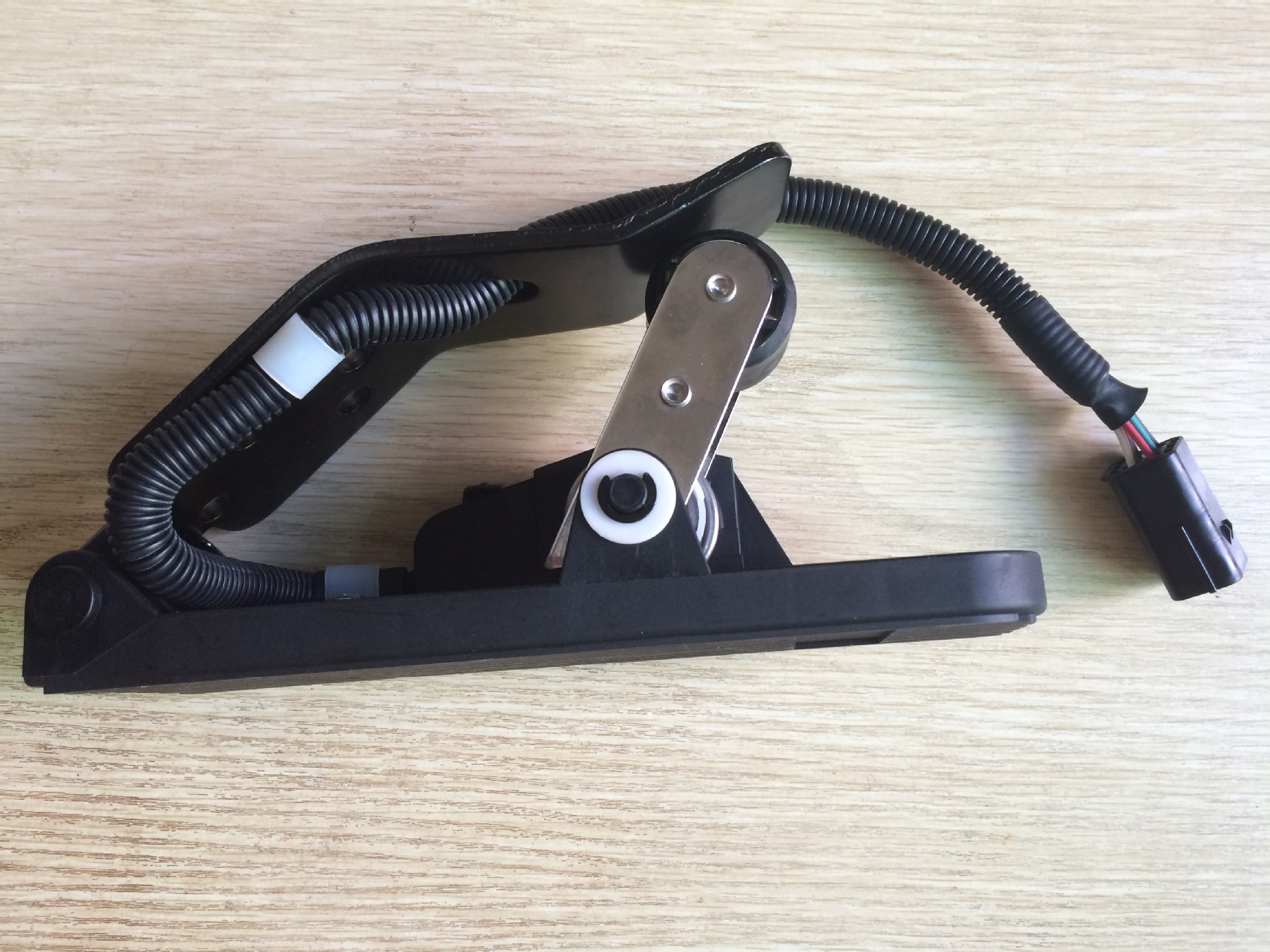 工程车电子油门踏板总成,装载机电子油门踏板