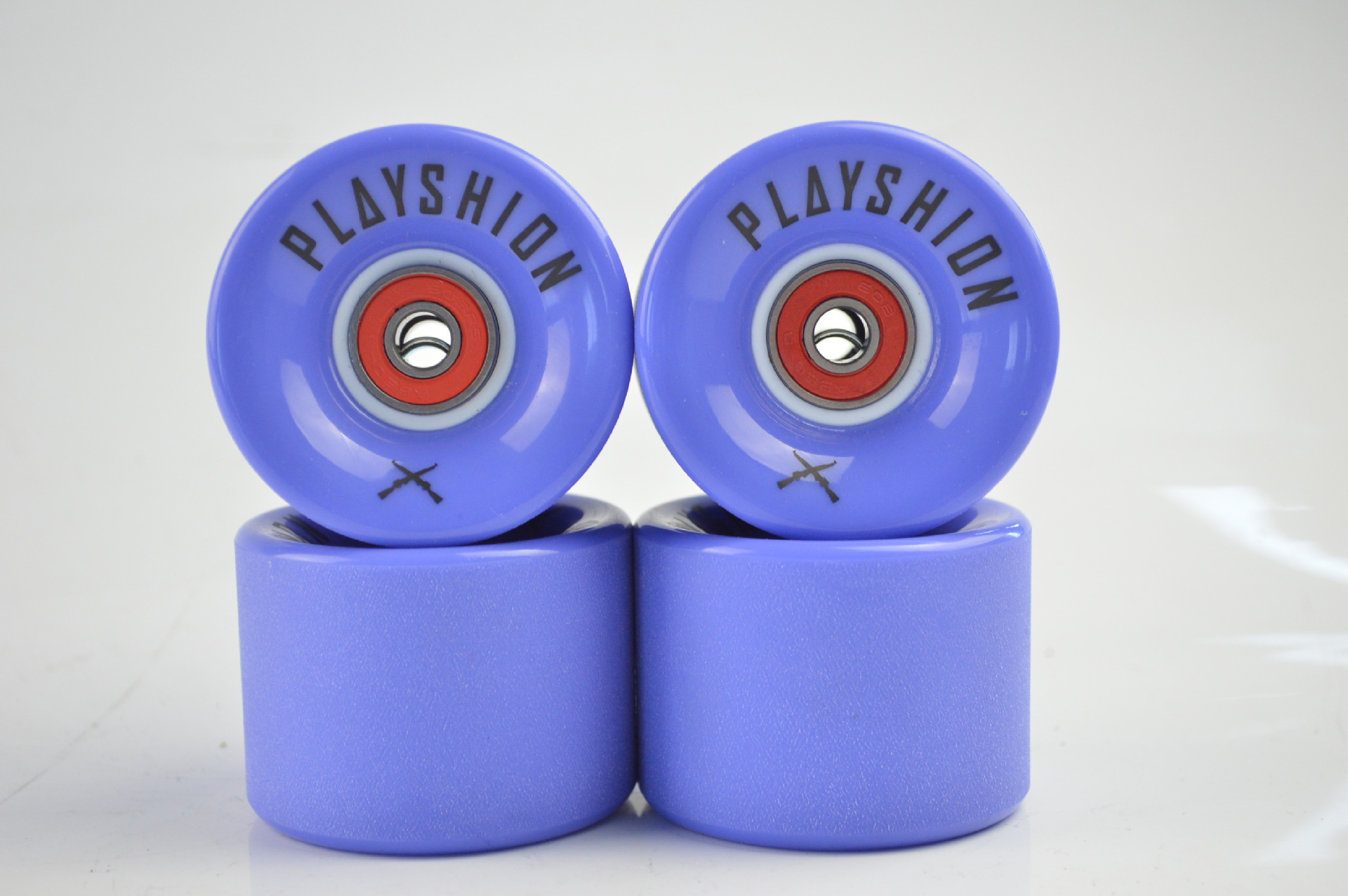 厂家直销各种滑板pu闪光轮 鱼板四轮双翘滑板高弹大轮 刷街轮