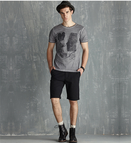 谁愿意冒着30多度的高温, 套着不透气的长裤, 短裤绝对是夏日男士的必