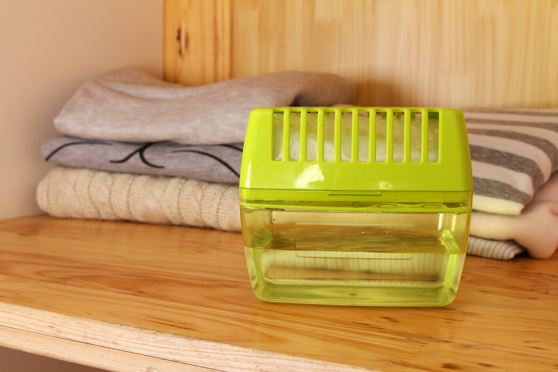 厂家直销方形室内干燥剂除湿盒衣柜防霉吸湿剂 防潮剂 大号