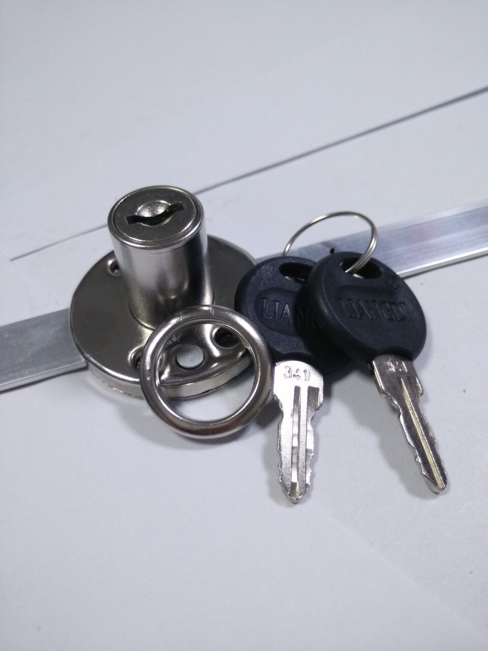 上田金属厂家直销高级三联家具锁108-16c抽屉锁,侧面锁