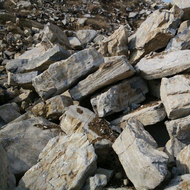 灵璧直销驳岸石河道护坡设计景观石大型假山制作草坪假山石料供应