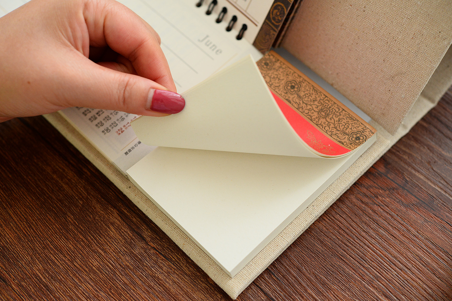 2017年台历本麻布日历年历周历计划本桌面记事小台历商务办公定制