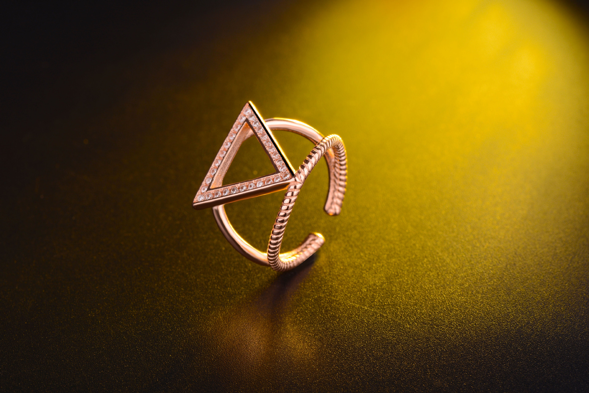 简约韩版开口三角形指环时尚百搭镶钻戒指女款