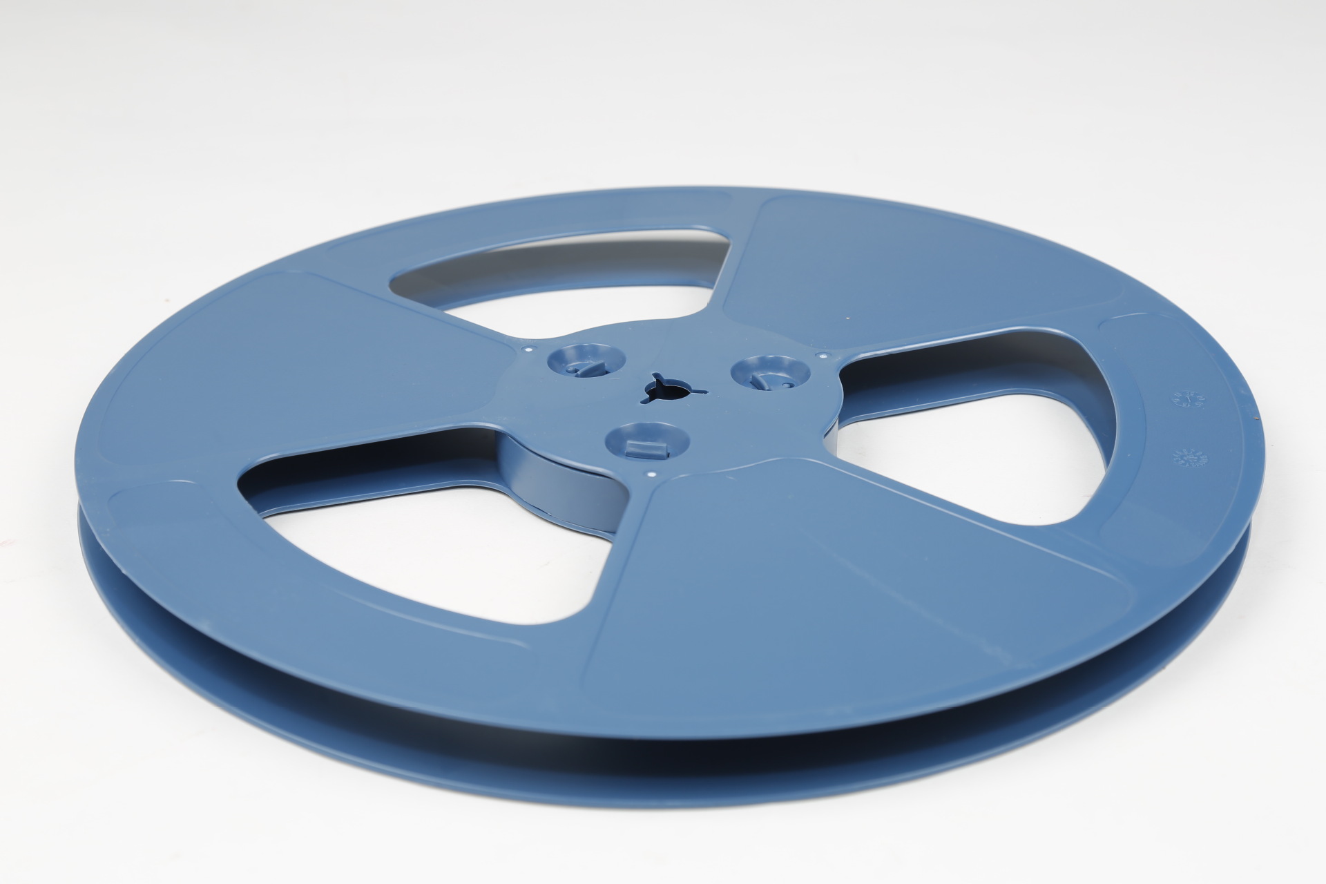 厂家直销w1613寸卡勾圆盘载带盘 现货黑色塑料抗静电圆盘可定制