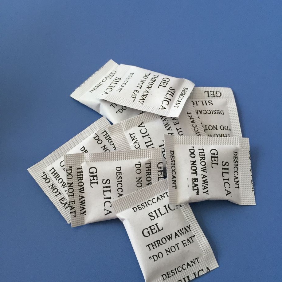 产品信息 产品名称: 硅胶干燥剂  产品尺寸:3*4cm 产品包装:复合  