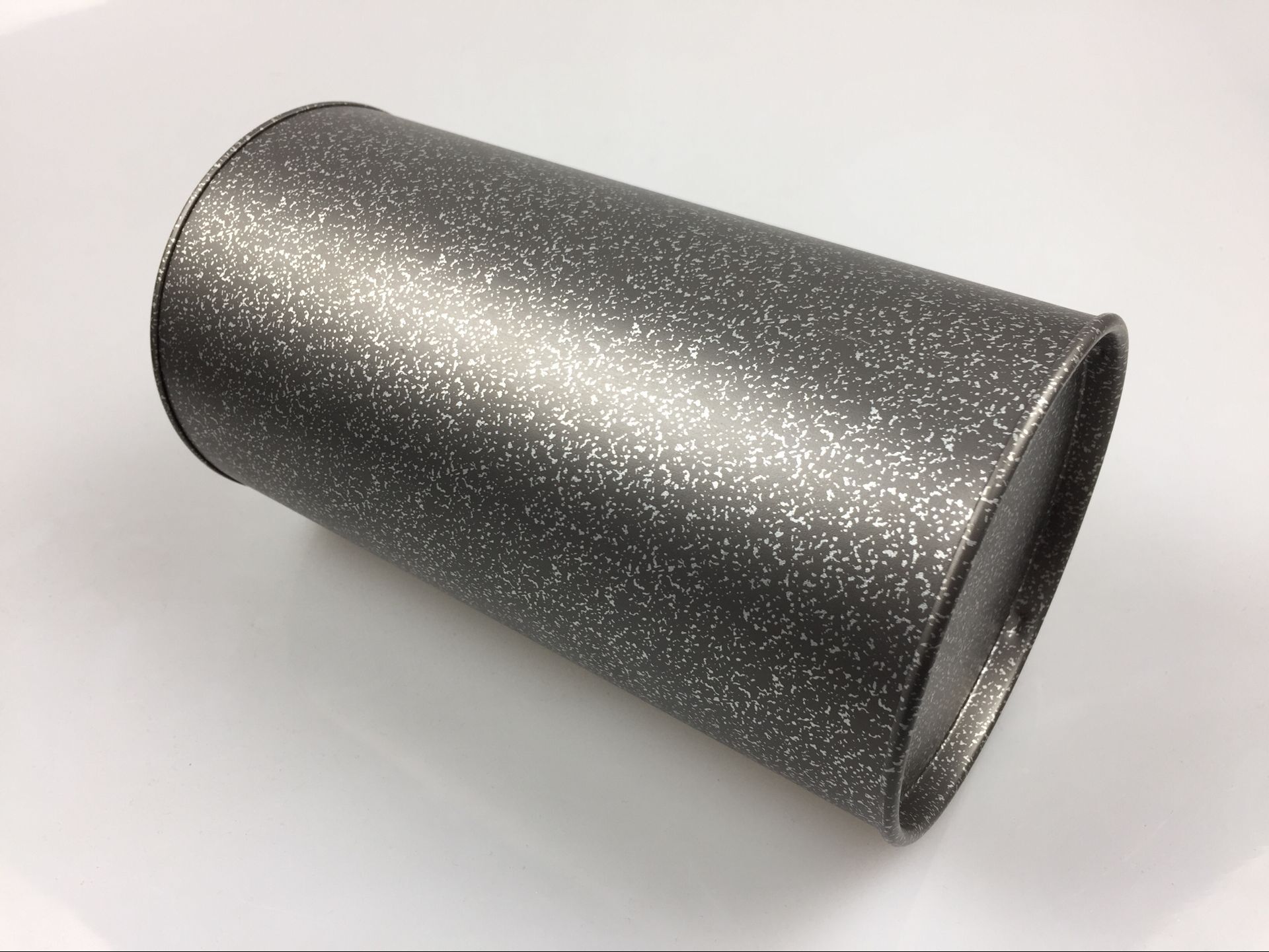 克左右 仅供参考  外箱尺寸:64*44*64厘米  约20公斤重  材料:磨砂铁