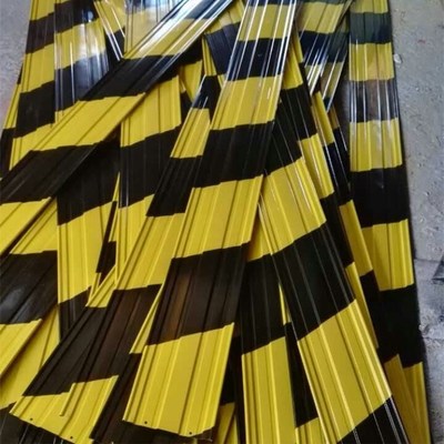 建筑工地挡脚板踢脚板楼层外架踢脚线隔离带警示带镀锌铁皮脚手架