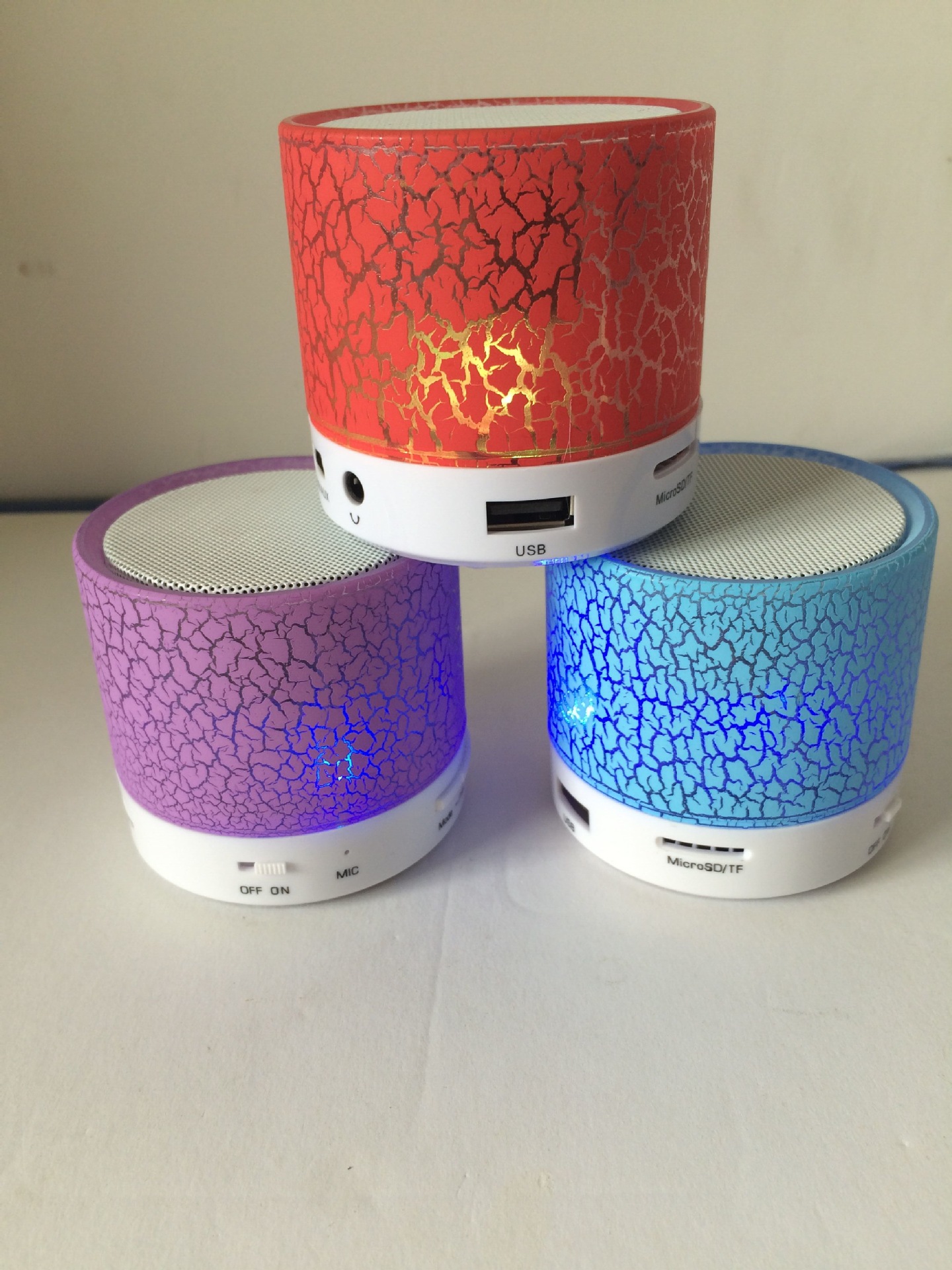 爆裂蓝牙音箱 led彩灯蓝牙音箱 户外蓝牙音箱 礼品爆裂 蓝牙音箱