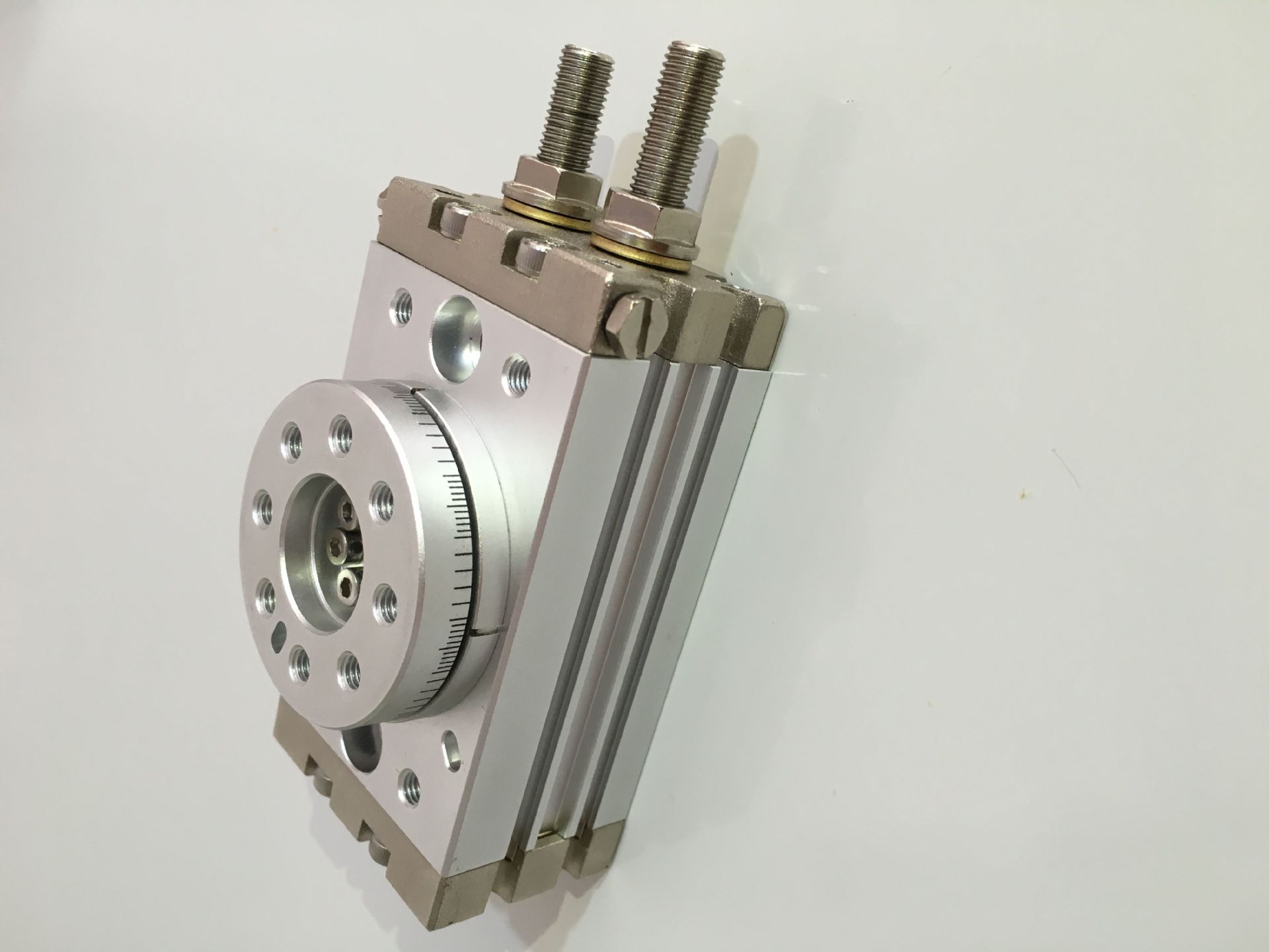 瀚月气动元件批发高精度气动元件摆台气缸型号msqb70厂家专供气缸