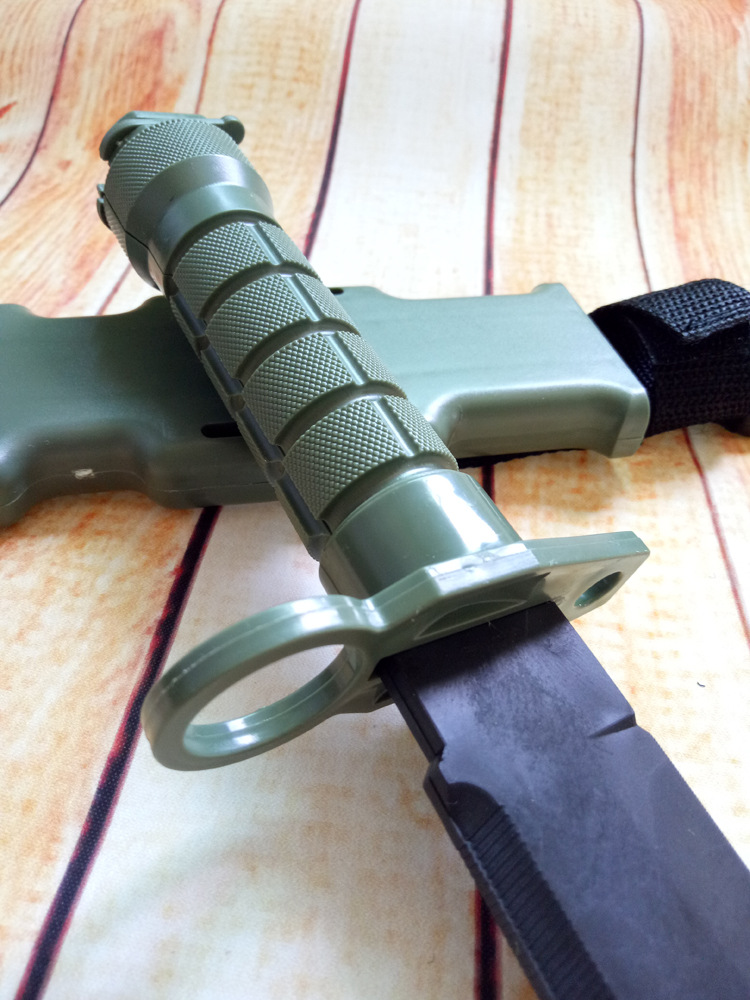 【m9塑料刀模型 战术训练软刀 cosplay道具 军迷装饰