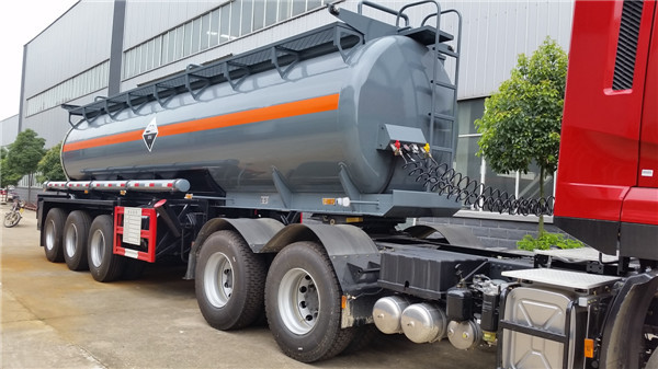 腐蚀品半挂运输车价格25方危化品运油车厂家20吨浓硫酸槽罐车报价