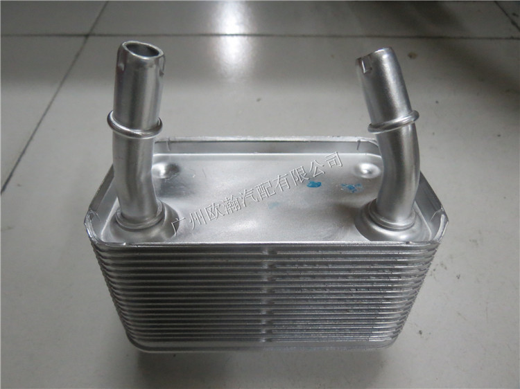 宝马x系机油散热器 变速箱散热器 x5/e53/e70机油散热网热交换器