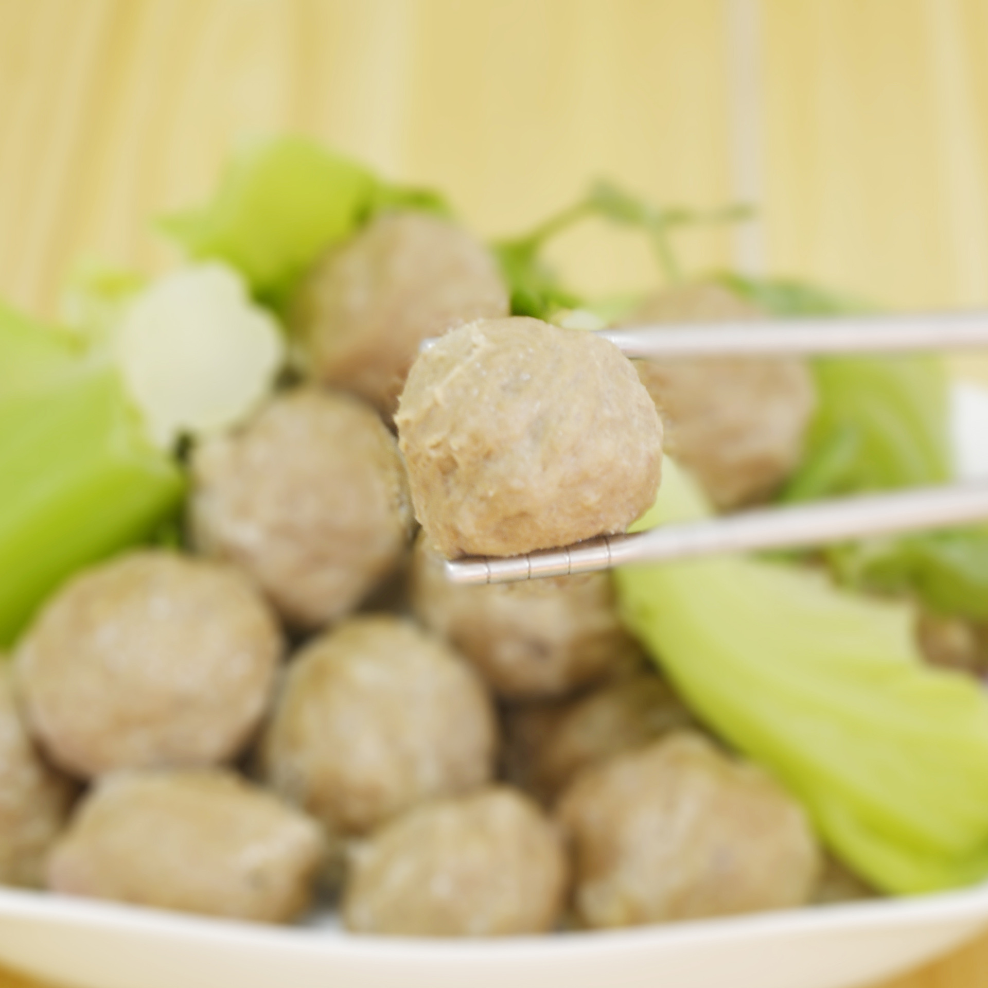 牛肉丸厂家直销量大价优鲜肉制作牛肉丸无防腐剂潮汕牛肉丸牛筋.