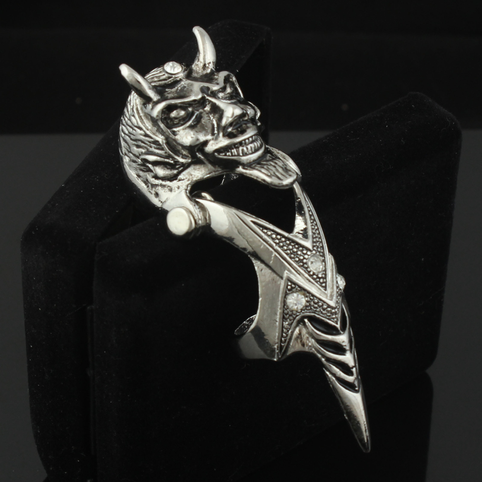 j120 厂家批发饰品欧美复古个性霸气外贸男士戒指 牛头关节戒指