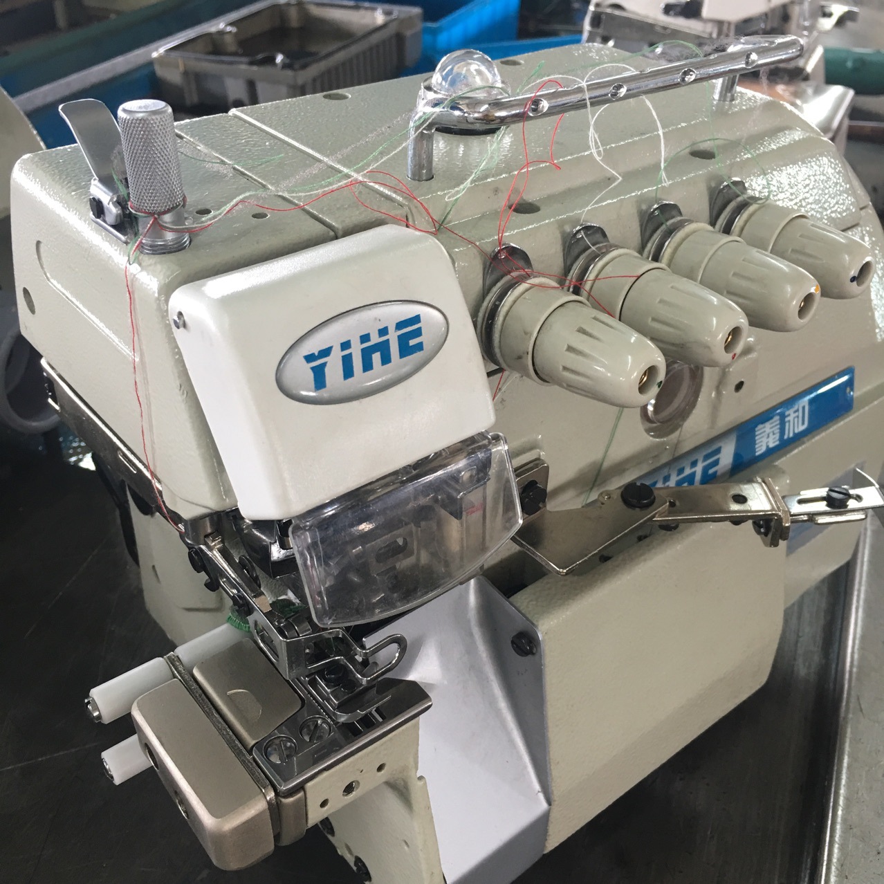 义和厂家直销小嘴高速包缝机 四线拷边机 锁边机 电动工业缝纫