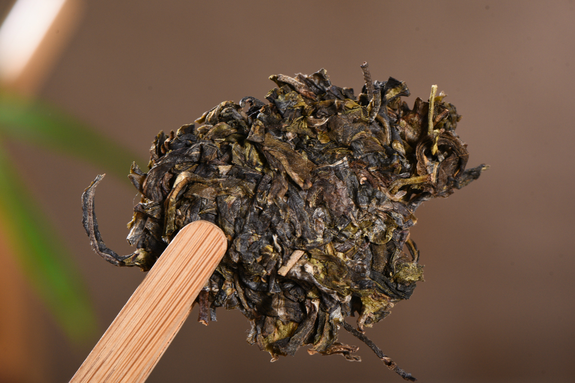 云南临沧班必茶叶昔归普洱茶生茶357g2015年买七饼送一饼包邮