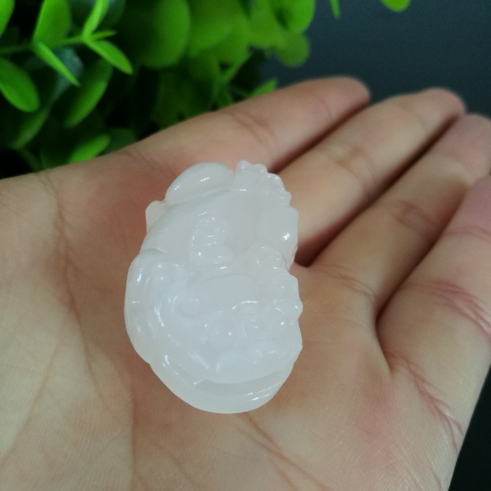 批发汉白玉器工艺品挂饰 阿富汗貔貅吊坠 男女情侣工艺品厂家直销