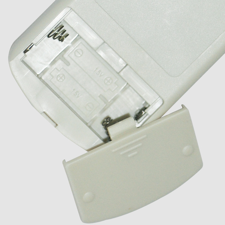 高品质:做工细致考究,结实耐用;电池槽,遥控器的心脏,弹簧好,供电更