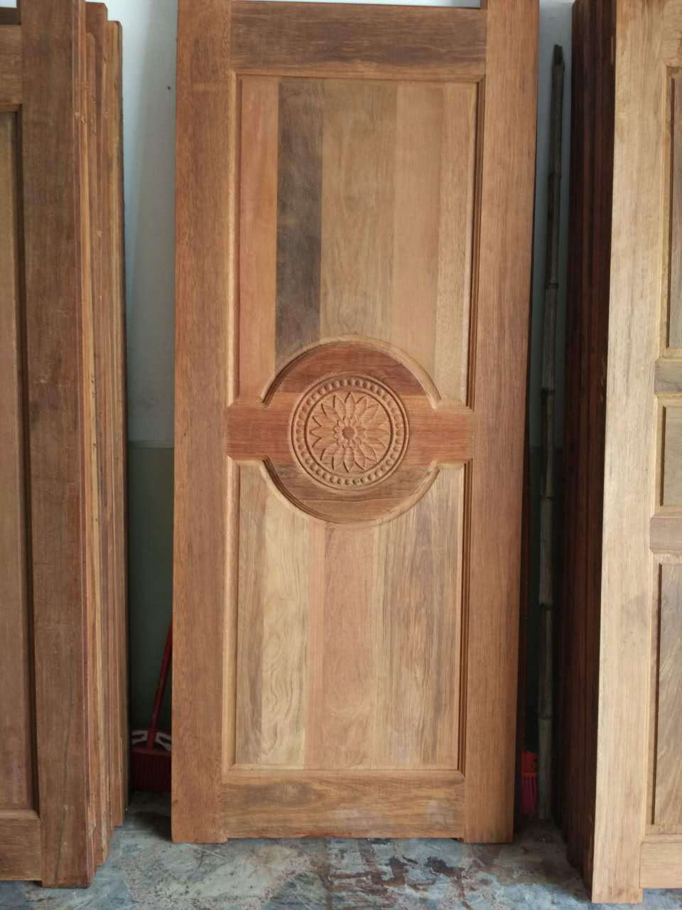 潮汕厂家直销菠萝格实木门 欧式门 进户门 推拉门 红木门