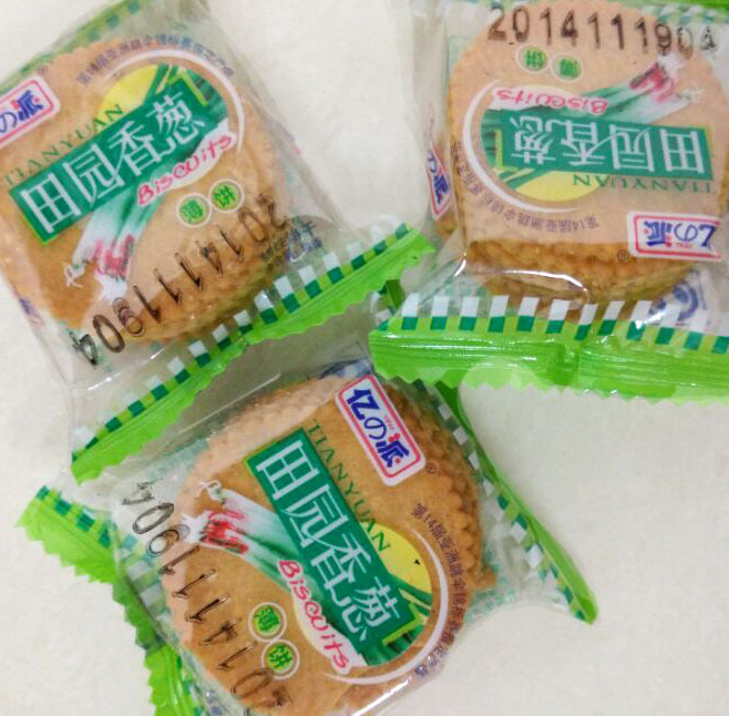 易碎 亿派 田园香葱巴西烤肉 薄脆饼干 饼干 散称小包装一箱9.8斤