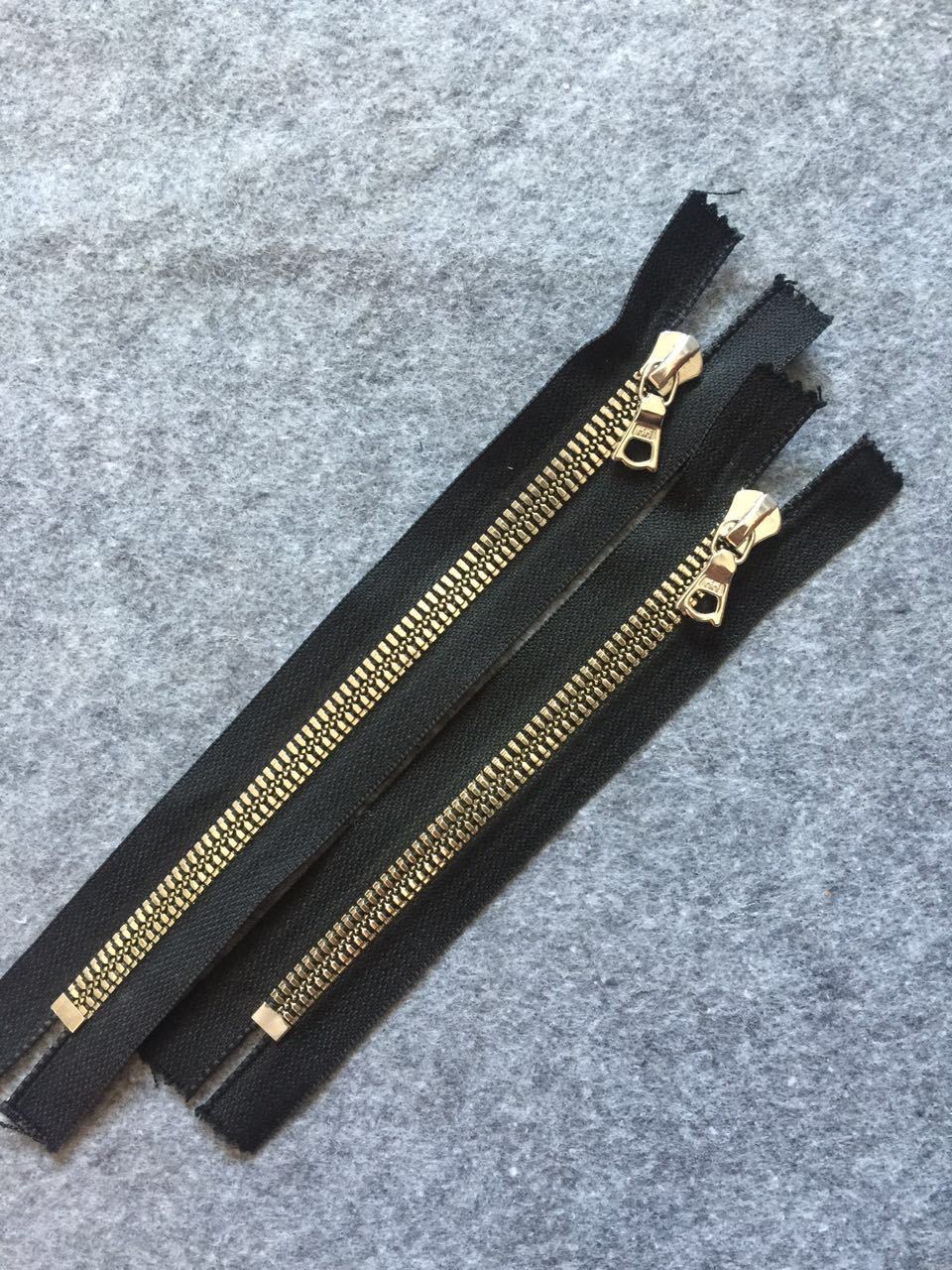 原产riri金属拉链 订购4号锌合金闭尾服装口袋箱包专用拉链