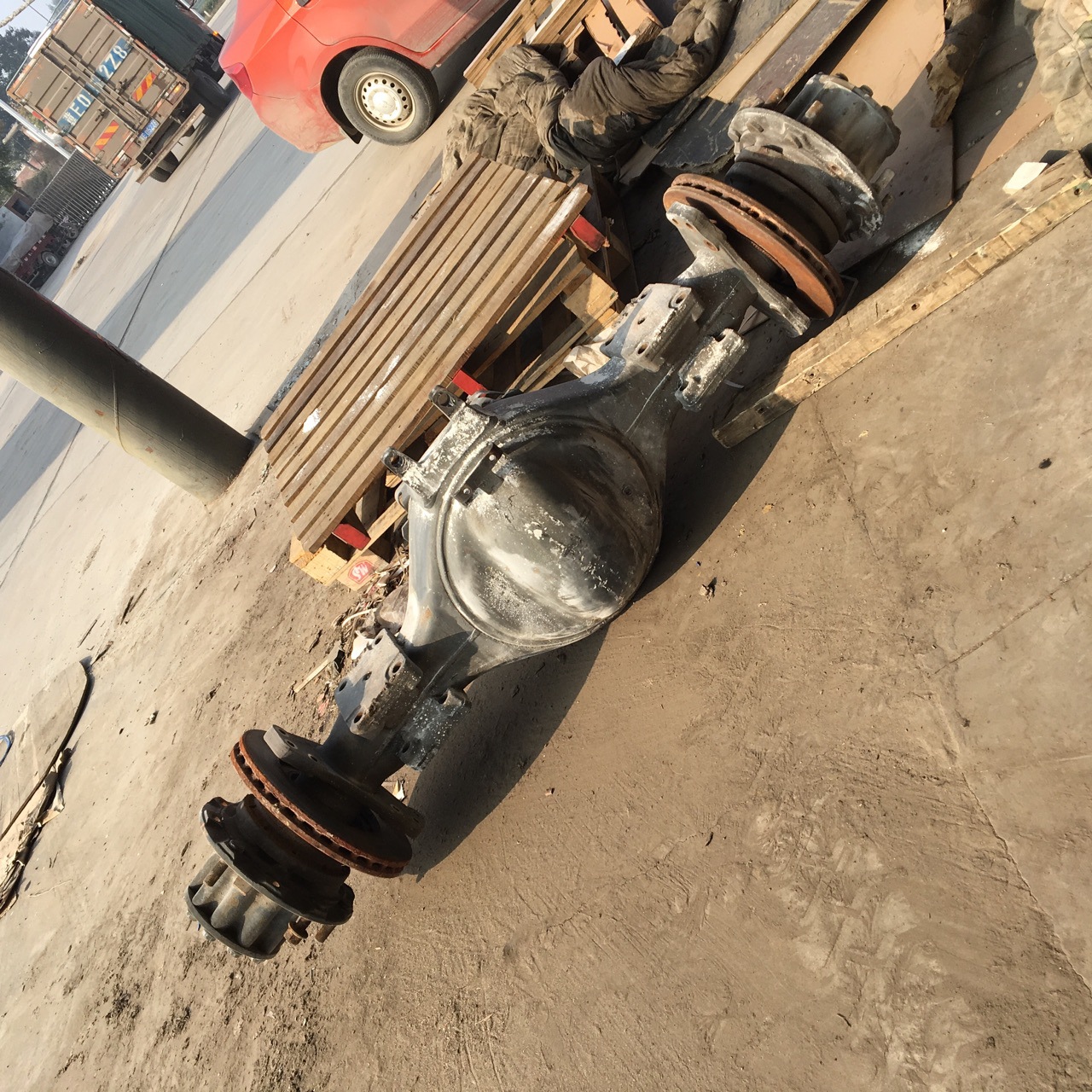 适用于奔驰泵车配件3341后桥总成二手拆车奔驰泵车后桥总成