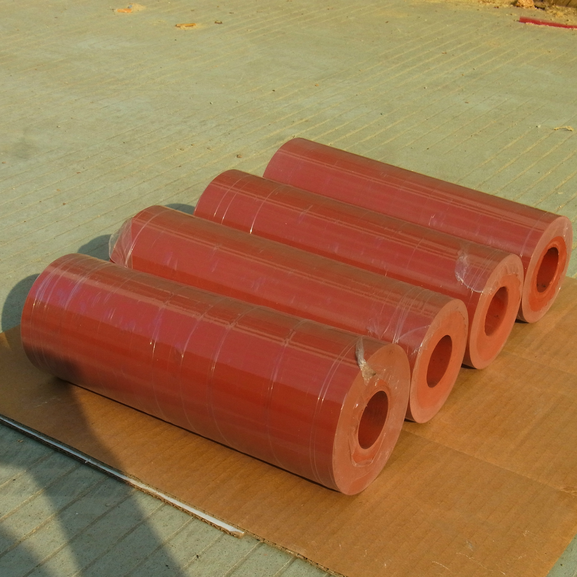 0成交11支厂家专业批发各种优质耐高温烫金硅胶辊铁红色热转印胶辊