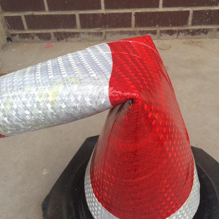 直销供应交通橡胶圆锥  防撞设施交通路锥 红色反光塑料防撞路椎