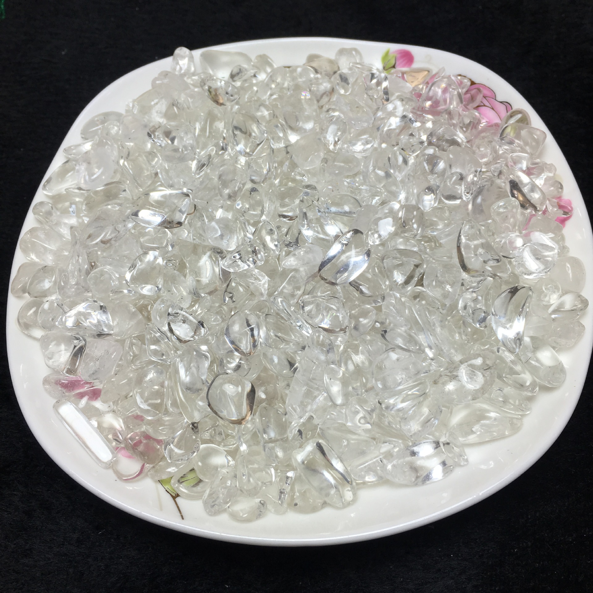 天然消磁石碎石彩色水晶,鱼缸花盆装饰,装潢,混批.