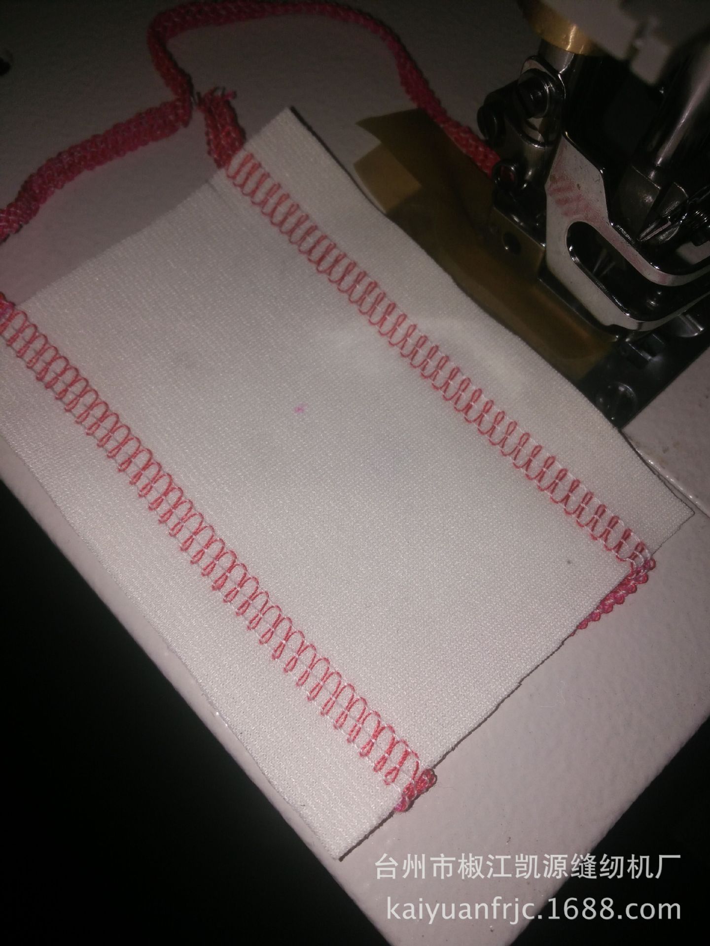 直驱款大方头500三针五线四针六线绷缝机冚车工业缝纫机