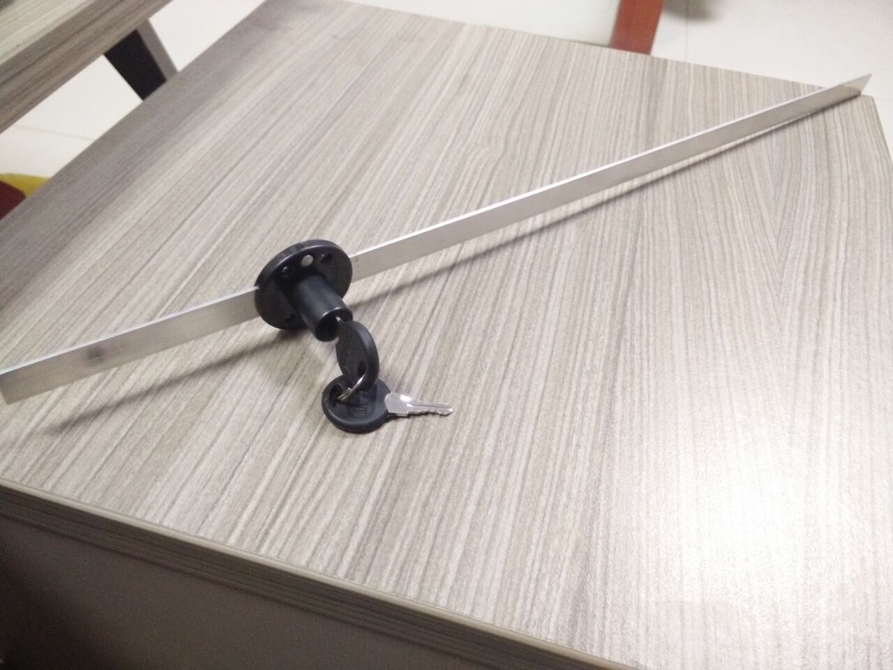 上田金属厂家直销高级三联家具锁108-16c抽屉锁,侧面锁