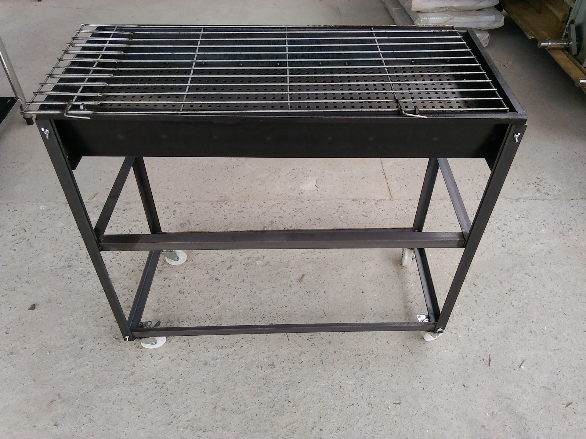 可拆装不锈铁 烧烤炉 木炭烧烤架