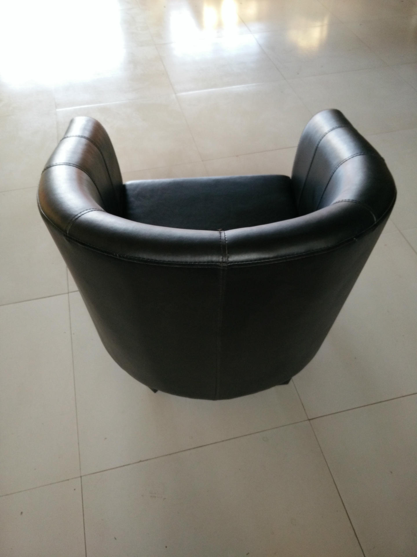 单色大尺寸圆形皮椅圈椅黑色 简约现代客厅办公室时尚真皮沙发