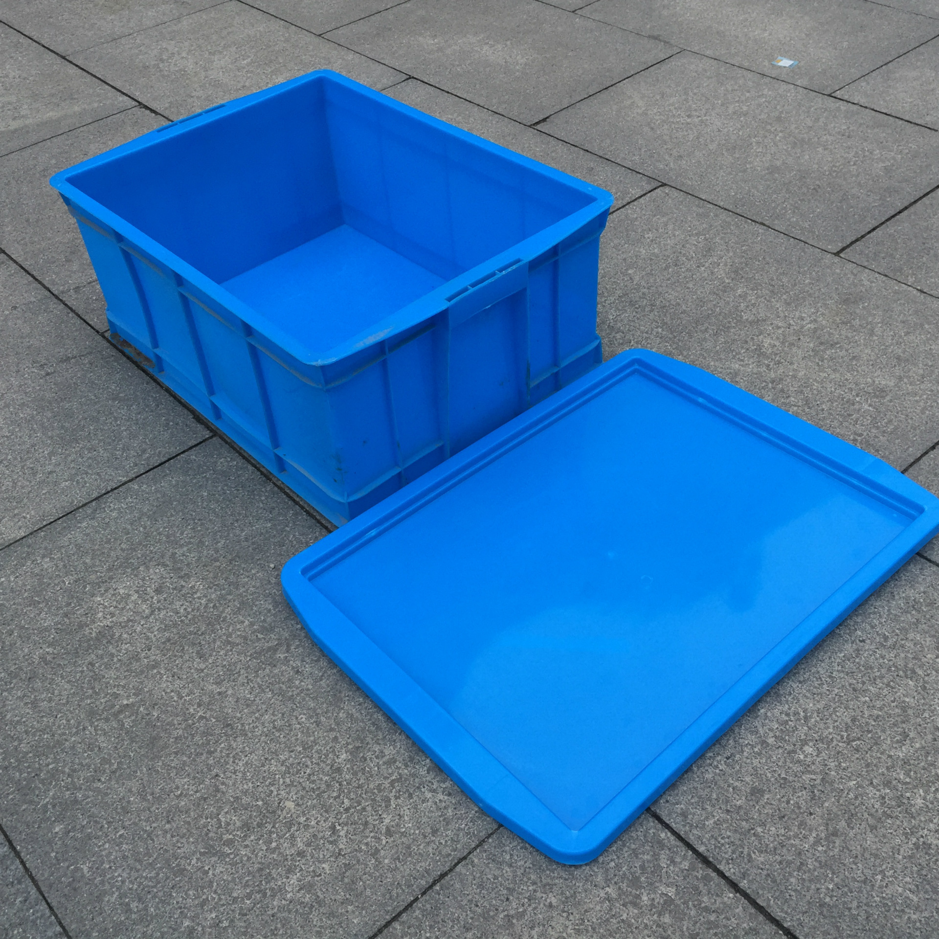 厂方直销 全新料500箱220高 周转塑料箱