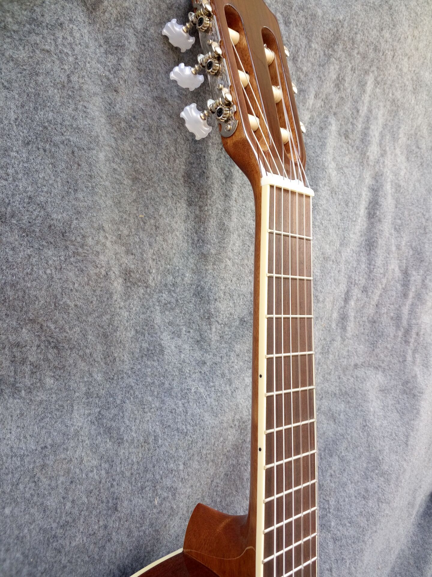 云杉沙比利 儿童入门古典吉他 .