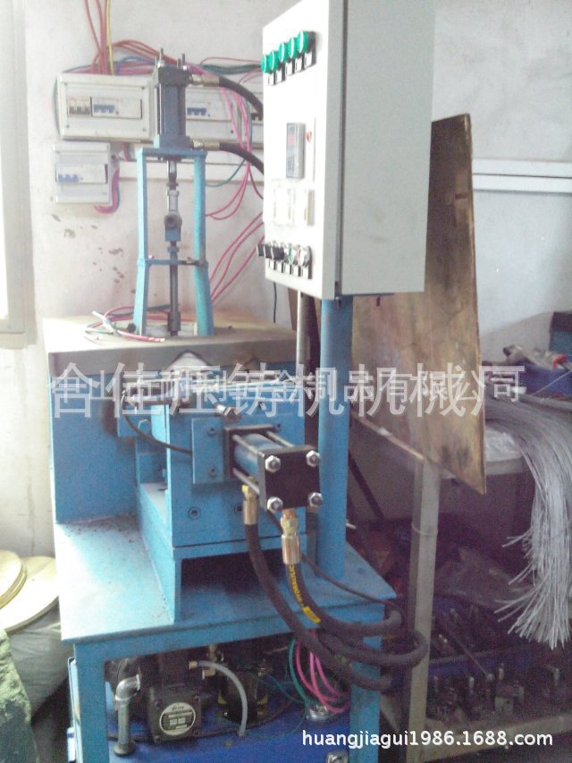 供应锌合金小型立式压铸机、五金锌合金压铸机，拉线锌头铸头机