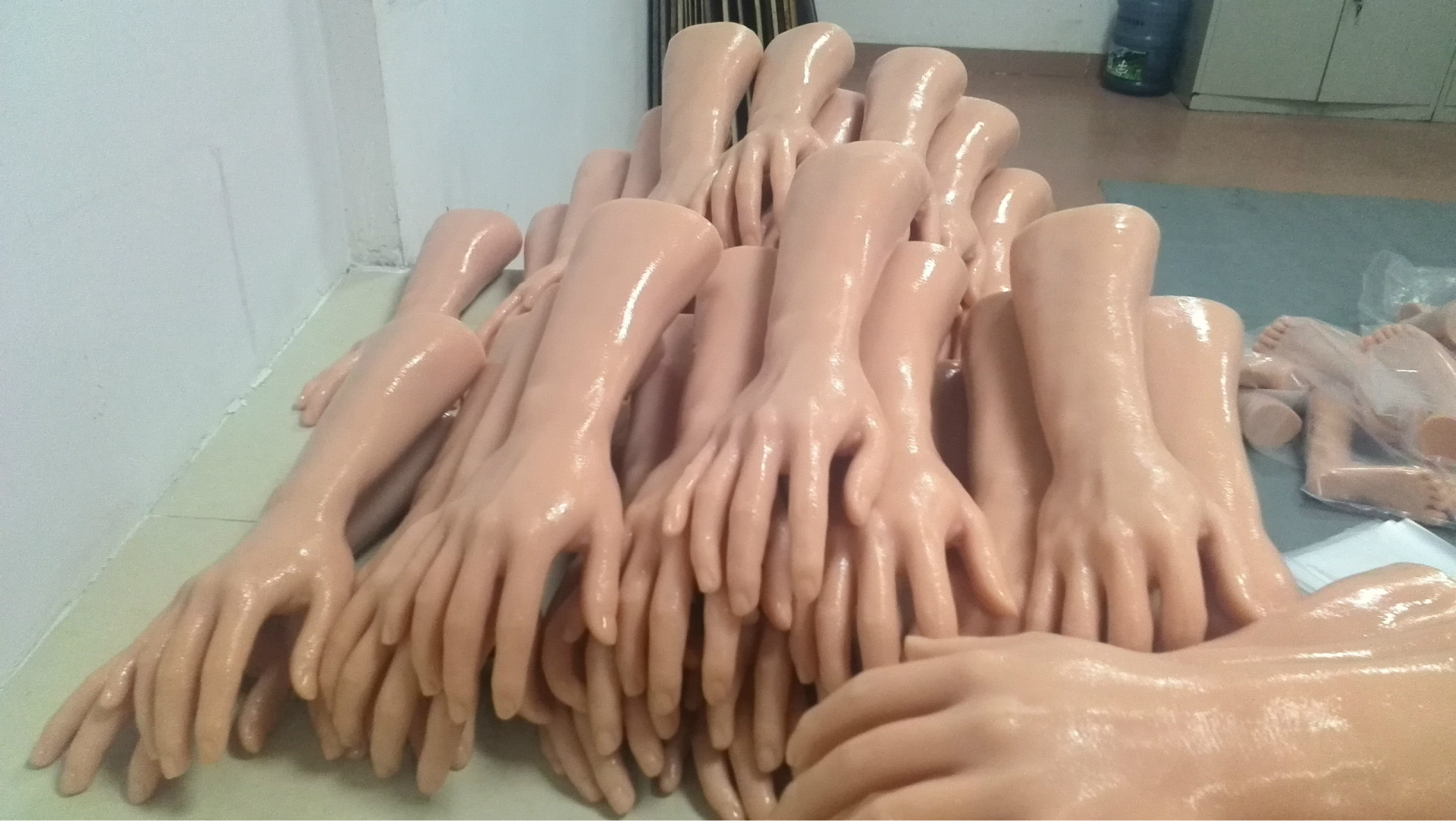 硅胶人体假肢义肢仿真人体专用性能好的液体硅胶