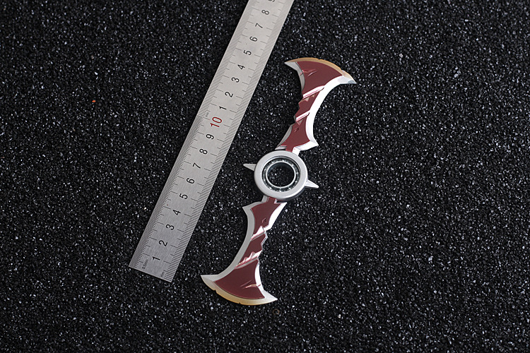 lol周边 德莱文旋转飞镖 武器模型道具