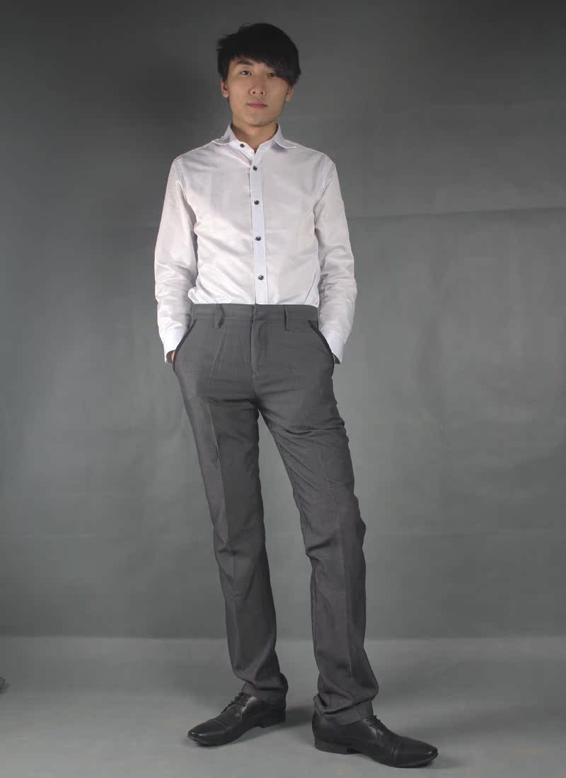 卡其色图片_卡其色图片_卡其色裤配卡其色