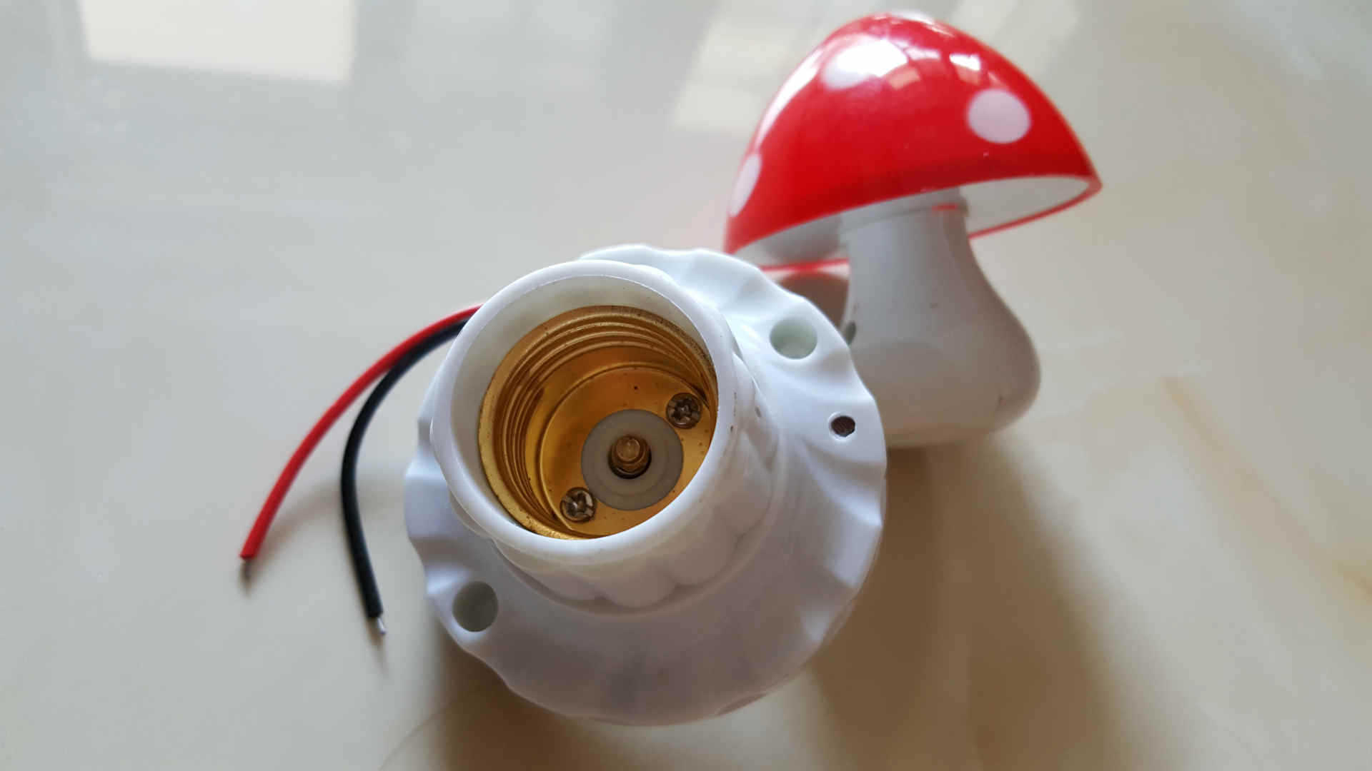 声光控节能灯头