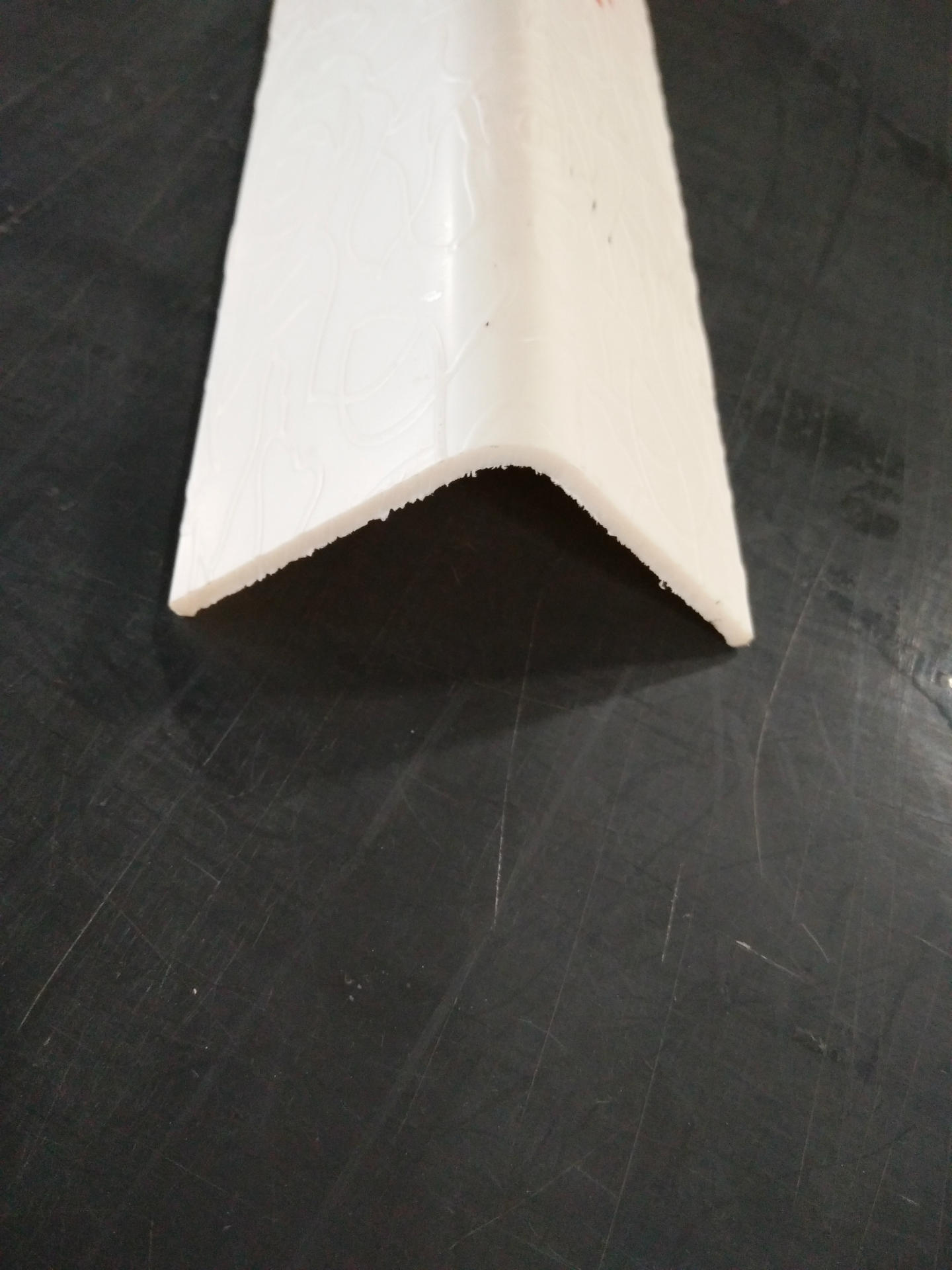 pvc直角条 塑料包边条 pvc塑料护角条 各种款式加工定制