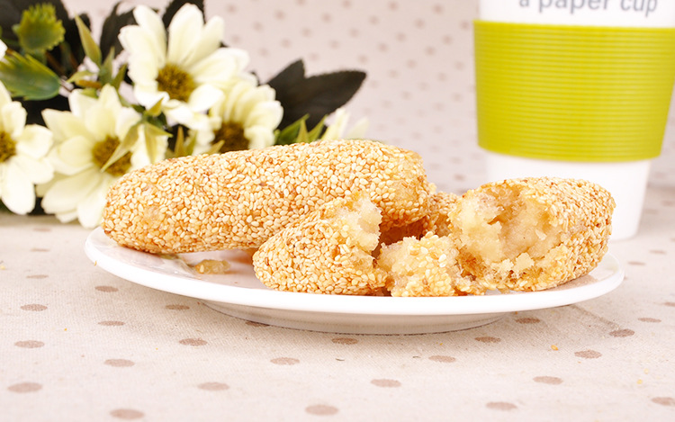 热销休闲零食 疯酥酥 酥酥棒6斤/箱 花生夹心芝麻棒糕点批发