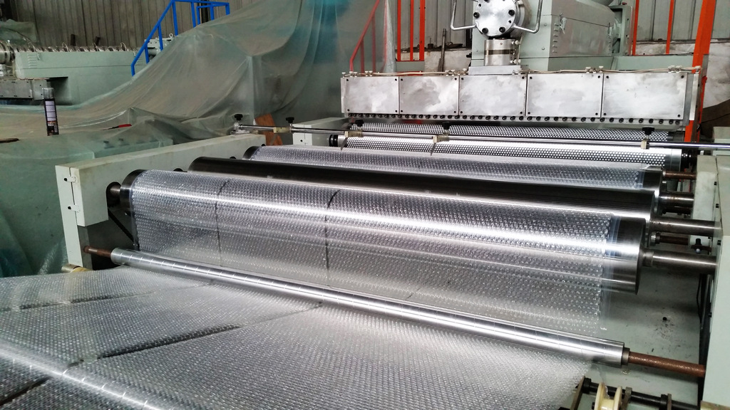 厂家供应聚乙烯气泡膜机-单螺杆泡泡膜设备-气泡膜复合珠光膜机