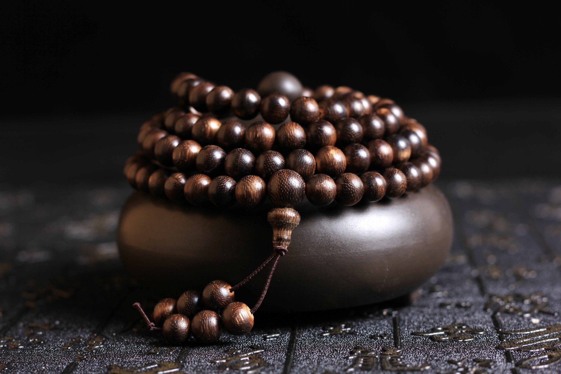 天然优质老料沉香木佛珠手串工艺0.8mm108颗沉香厂家一手直销