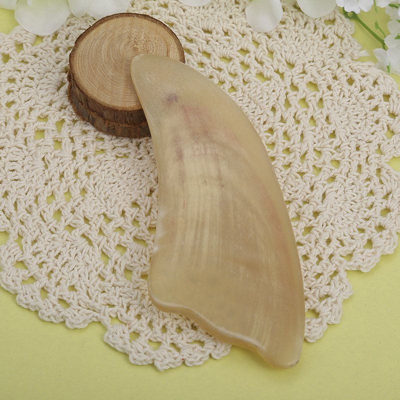 新款2020地摊牛角羊角刮痧板三角形牛角刮痧器厂家现货批发