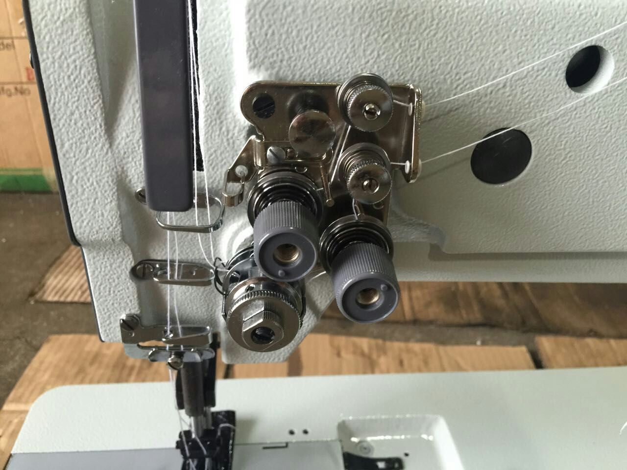 汽车脚垫双针拼接缝纫机 标准款三同步汽车脚垫双针长臂同步车