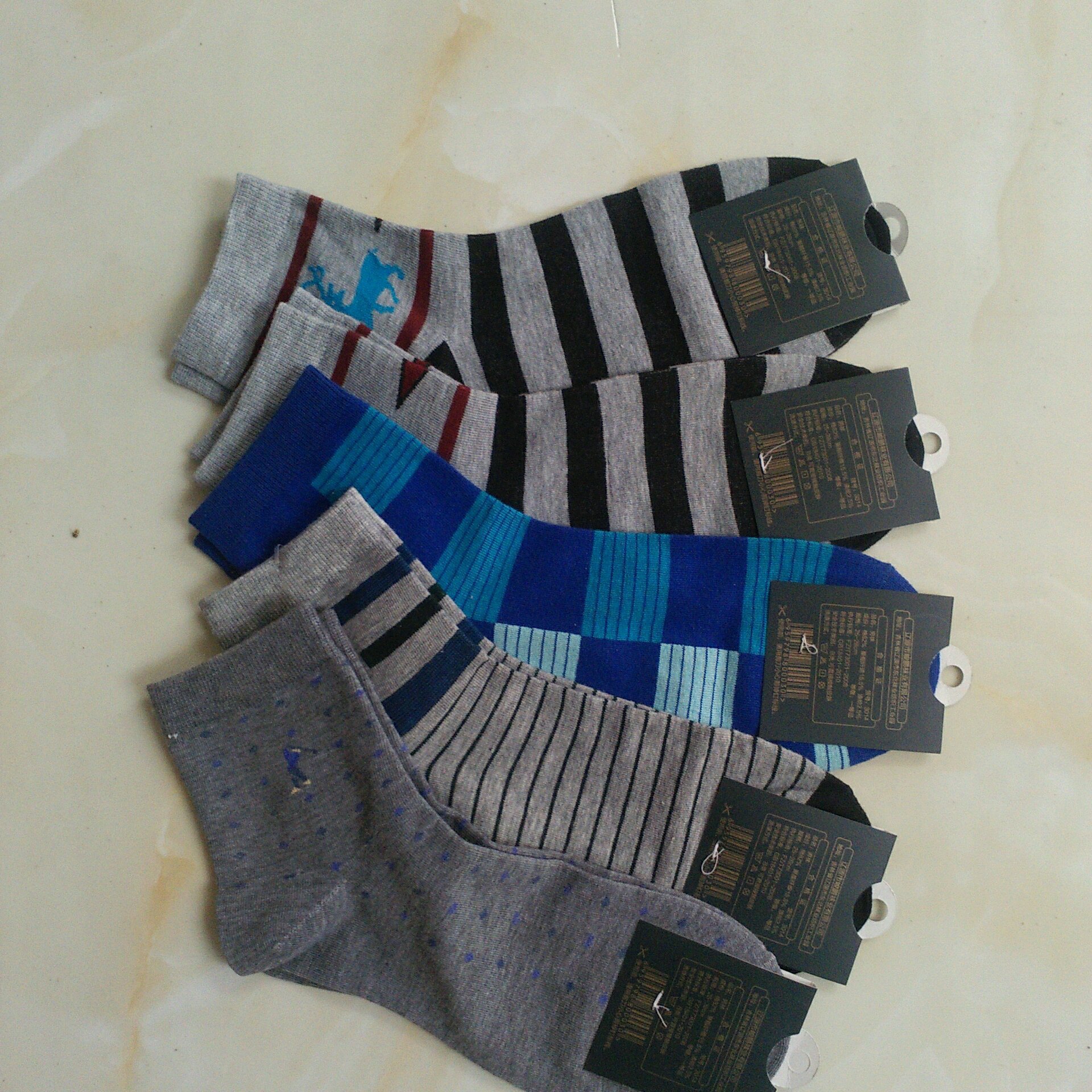 秋季男士中筒纯棉袜子赠品袜子地摊超市便宜库存袜子批发