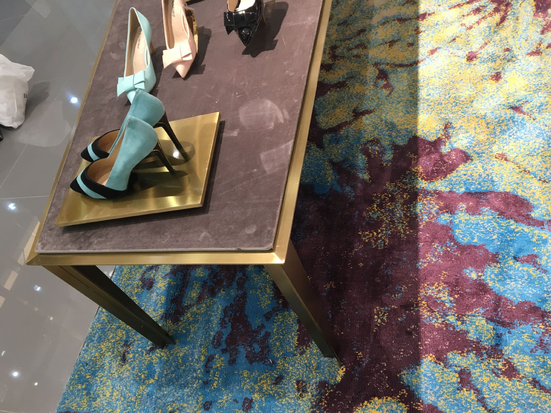 实心钢皮具展柜 高档服装皮具镜面电镀展柜 鞋包展示柜展架