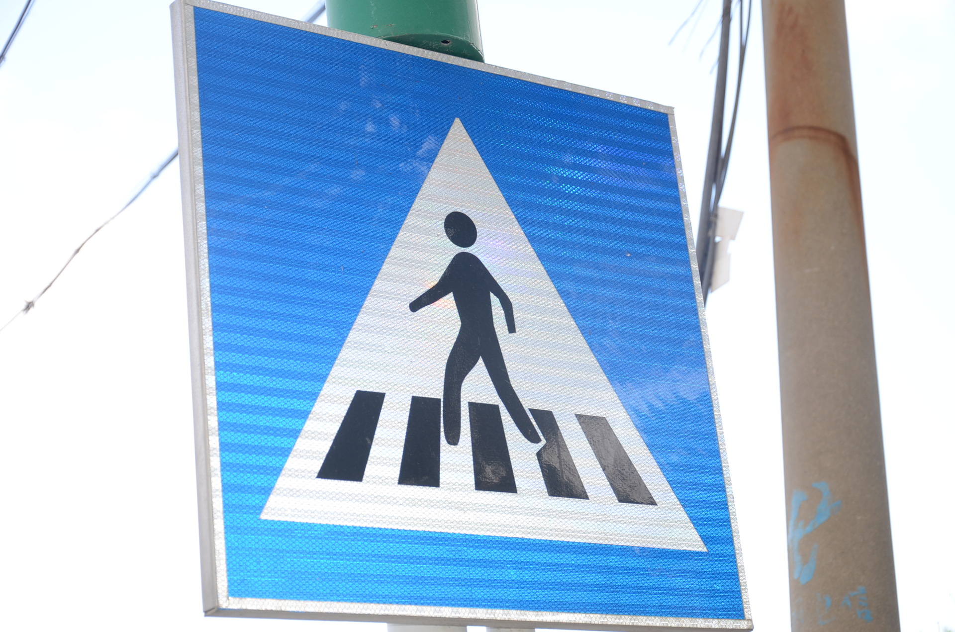 条形反光膜pvc背胶晶彩格反光膜菱形反光膜广告喷绘膜